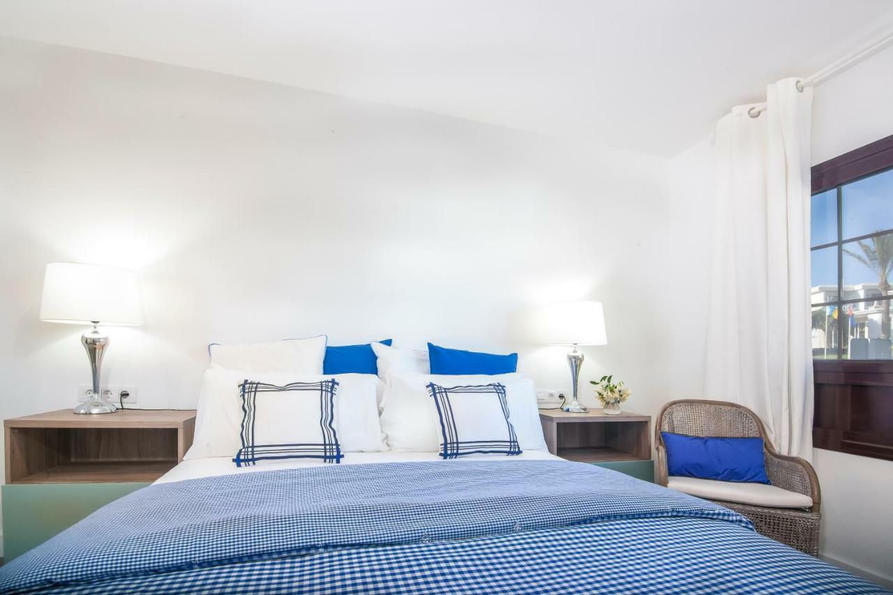 Rooms & Suites The Lighthouse Tías Extérieur photo